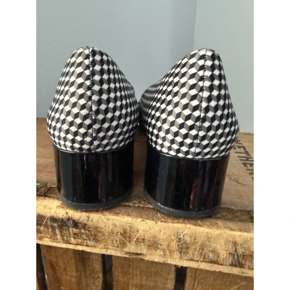 Anne Klein Houndstooth Kitten Heel Patent Leather Pump Size 7.5 Black & White - Picture 7 of 10